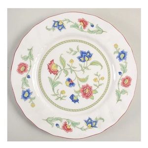 Retired Vintage Villeroy & Boch “Persia” 10 3/8” Dinner Plate